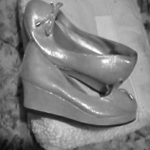 Girl's American Eagle shoes